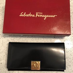 NEW! Salvatore Ferragamo black wallet